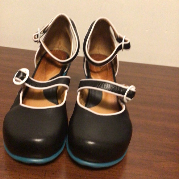 JOHN FLUEVOG MARY JANE SHOES SZ 10 - Picture 2 of 14